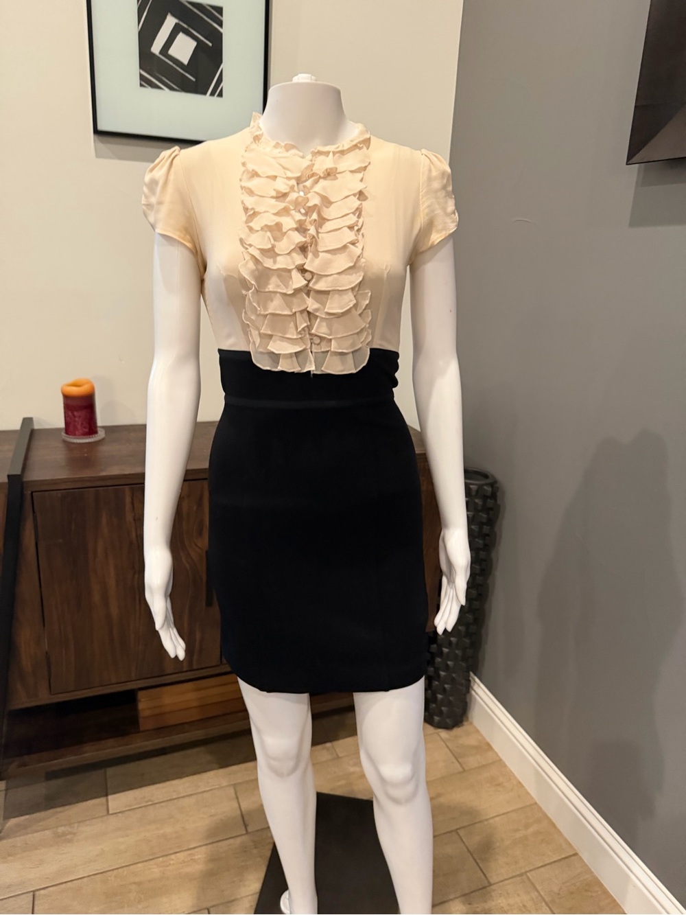 Bebe Black/off-white Ruffle Dress - XXS